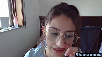 Shanaxnow nose fetish eating boogers press nostrils moaning