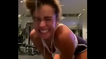 Sommer ray ass shaking anal