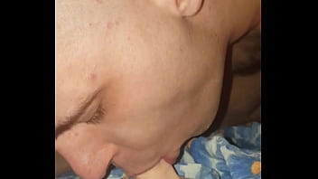 Beim Dildo Blasen Gefilmt thumbnail