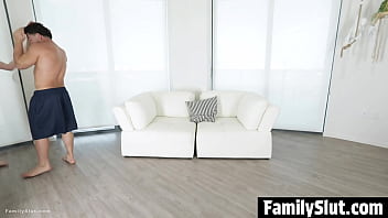 I can't take this anymore i need to feel you stepsis familyslut