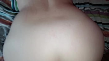 En mi cama follandome a mi hermanastra argentinos super calientes tetona y culona