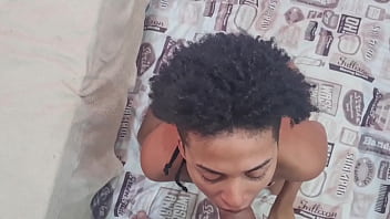 Minha meia irmã chupa e da o cu