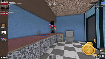 Dans les toilettes en plus