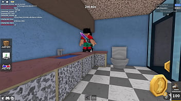 Dans les toilettes en plus