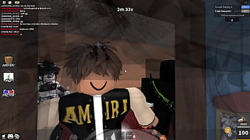 Dans les toilettes en plus