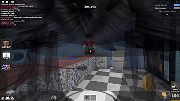 Dans les toilettes en plus