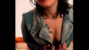 Petit extrait de la vidéo "backstage" de mon dernier shoot j'avoue que ma