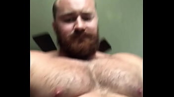 Hot Bodybuilder Flex With Giant Cock thumbnail