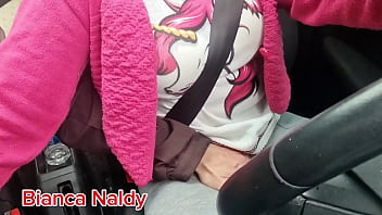 Curtindo a estrada aparece um macho na praia para uma carona ate o anoitecer