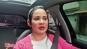 Curtindo a estrada aparece um macho na praia para uma carona ate o anoitecer