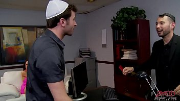 Chanel Preston Stripper Milf thumbnail