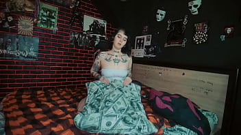 Messalina cares a pussy with a pillow