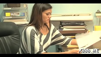 Sassy hottie exposes curves during sex