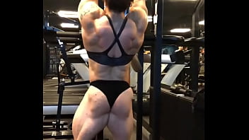 Huge female muscles