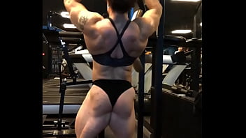 Huge female muscles