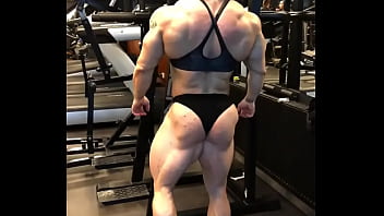 Huge female muscles