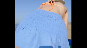 Vamos a tomar el sol ¿me aplicas bloqueador ️ #playa #verano #miercoles #toples #bikini #