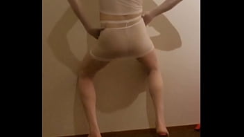 Crossdresser maria in white nylon panty en highheels