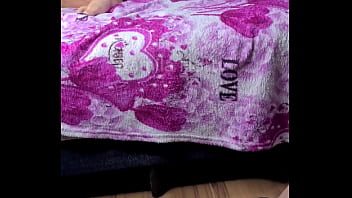 Corninho vendo sua namorada dando sem camisinha pro solteiro