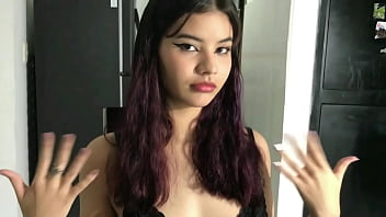 La hermanastra es follada duro y el hermanastro se corre dos veces