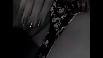 Gostosa soh na dedada