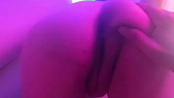 La camarera del bar te hace show y se deja follar sin condon por algo de dinero le encanta sentirse puta 1