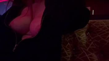 Artemisia love stepmom flash outside in the club