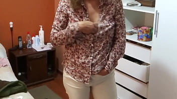 I love showing off my tits and watching how i make cocks hard everyone wants to fuck me