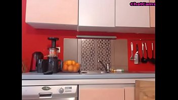 Sexy teen blonde snap lilycute69 fingers her pussy