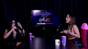 Uma pegada é essencial na hora h contou da cena que mais gostou de fazer foi fodida em cima da casa do cachorro e a dp anal belinha baracho watch sheer red