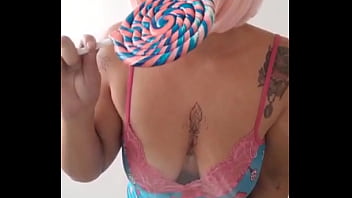 A delícia que é chupar um homem que nem uma puta