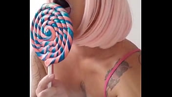 A delícia que é chupar um homem que nem uma puta