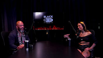 Fez seu primeiro filme como atriz sua primeira experiência de sexo anal foi horrível e quando fez o hard nick niquita watch sheer red