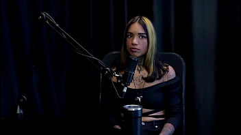 Fez seu primeiro filme como atriz sua primeira experiência de sexo anal foi horrível e quando fez o hard nick niquita watch sheer red