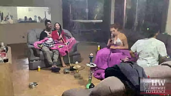Marido anão foi dormir e negão pauzudo passou a vara nas 2 gostosas safadas o jefão nao perdoa ninguem Marido anão foi dormir e negão pauzudo passou a vara nas 2 gostosas safadas o jefão nao perdoa ninguem