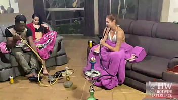 Marido anão foi dormir e negão pauzudo passou a vara nas 2 gostosas safadas o jefão nao perdoa ninguem Marido anão foi dormir e negão pauzudo passou a vara nas 2 gostosas safadas o jefão nao perdoa ninguem