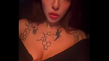 Please enjoy my cleavage