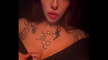 Please enjoy my cleavage