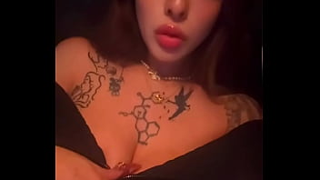 Please enjoy my cleavage