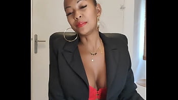 Story public joi en mode directrice sextape à retrouver ce soir en libre accès