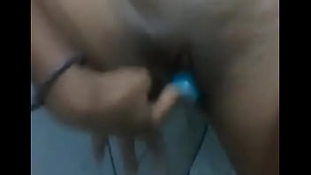 Brincando com a ppk no banho