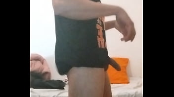 Training striptease wich very horny