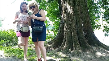 Two girls stopped by the road and sat down to pee golden rain milf and lady