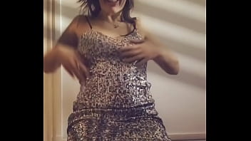 Helloooo pour ceux qui me connaissent pas j'suis une pute hyper