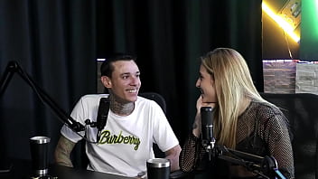 Ela não conseguiu chupar o pau dele falou sobre seu começo e o cliente enrolou no sexo oral em lugar errado yasmin pariz & ktal vagabundo do bom sheer red