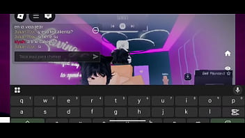 La invitó a un lugar y me la follo