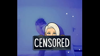 J'ai des invités dans la pièce d'à côté mais je ne peux m'empêcher de me