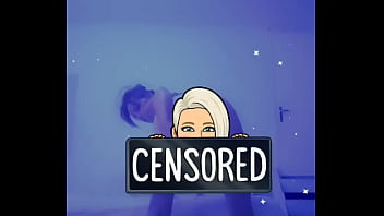 J'ai des invités dans la pièce d'à côté mais je ne peux m'empêcher de me