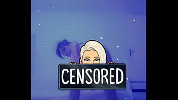 J'ai des invités dans la pièce d'à côté mais je ne peux m'empêcher de me