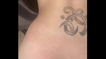 Streetwalker shows off her tight booty before taking a cock in public